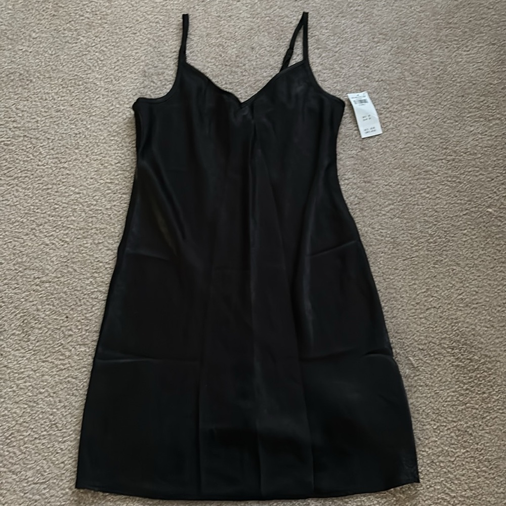 “Gilly Hicks”: sleep dress